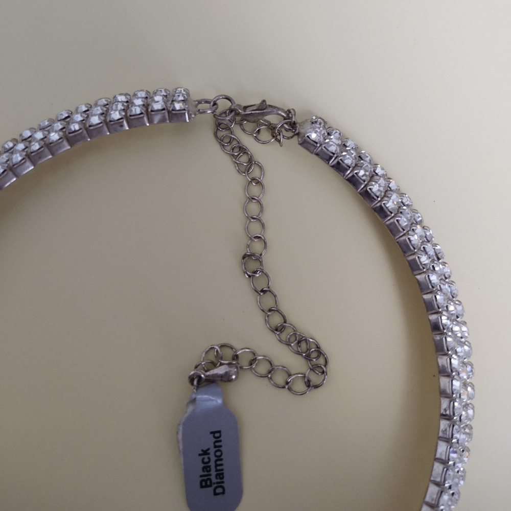 FINAL DISCOUNT Rhinestone 3 Row Adjustable Choker - Picture 7 of 8
